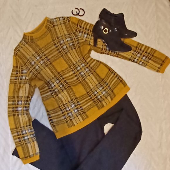 Apt. 9 Sweaters - Apt 9 with CARA SANTANA sweater